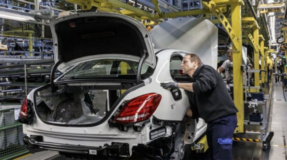 جدل في أميركا حول فرض رسوم على السيارات الأوروبية المستوردة