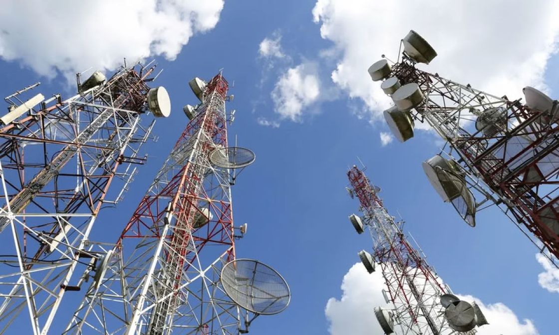 وعود الاتصالات المعسولة... بلاغة الممكن وبلاغة المستحيل