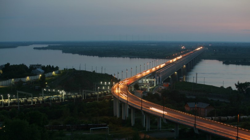 بناء جسر يربط روسيا بالصين