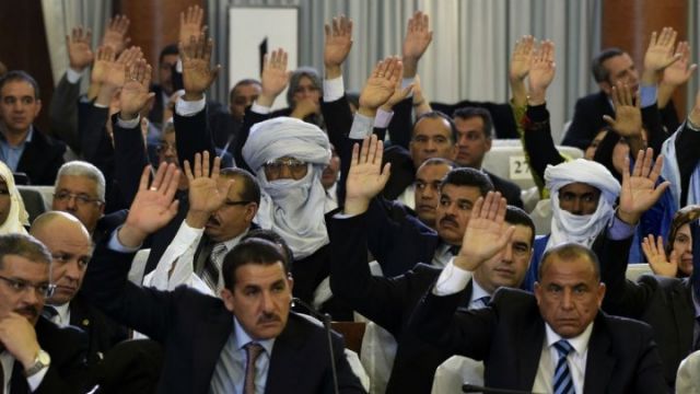 إصلاحات الجزائر.. تأسيس لـ«جمهورية ثانية»؟