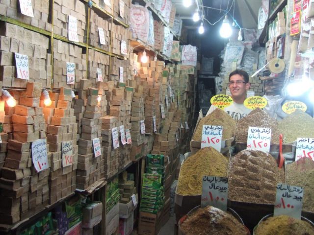 أن تكون مستورداً  كبيراً في سورية