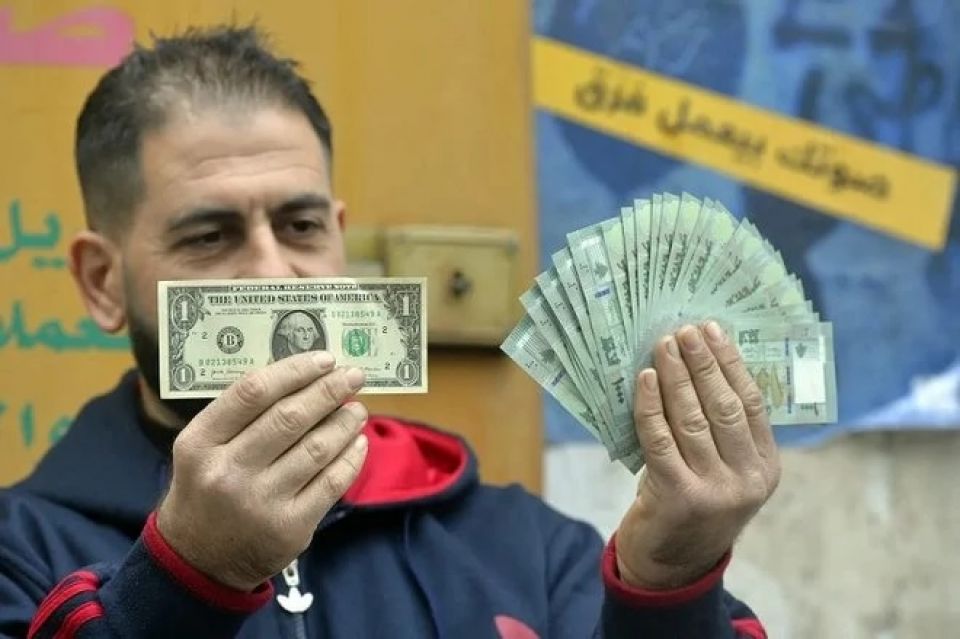الليرة اللبنانية تواصل انهيارها: الدولار بـ 82 ألف ليرة