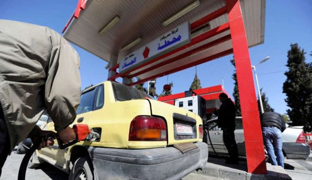 تأخير رسائل البنزين وتقليص الدعم: &laquo;أعطال الصهاريج&raquo; ذريعة جديدة