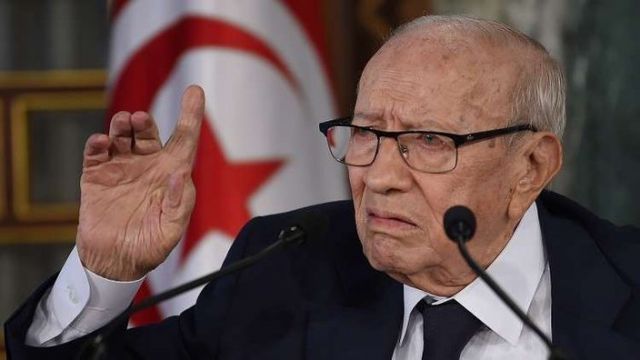 تمديد حالة الطوارئ في تونس