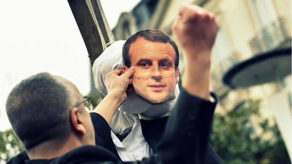 الاحتجاجات تخنق &laquo;إصلاحات&raquo; ماكرون