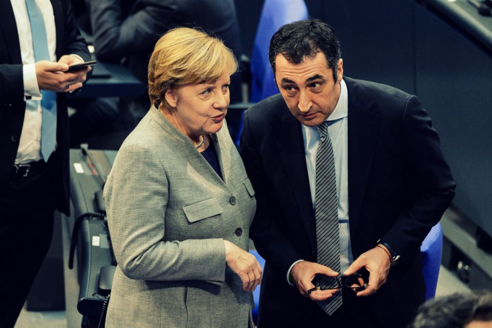 المفوضية الأوروبية تحاول «إصلاح» منطقة اليورو