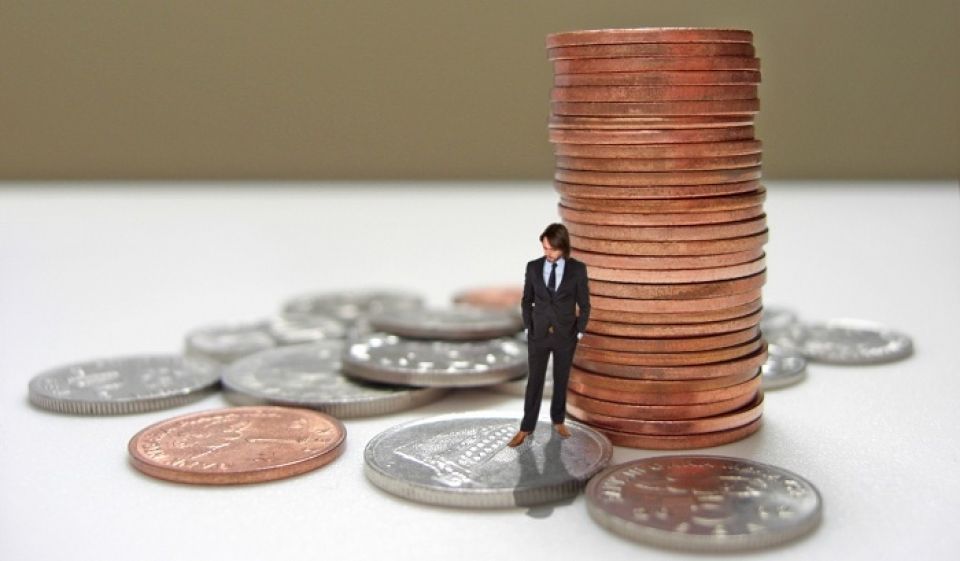 الأزمة الرأسمالية تزداد تفاقماً.. تلاعبٌ هائلٌ في أسعار المعادن الثمينة على طريق الانهيار الشامل