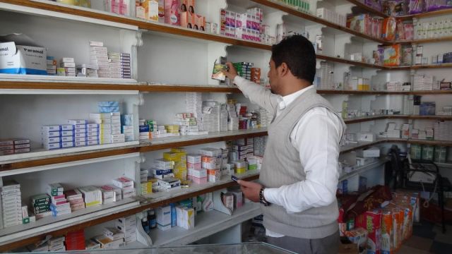 لعبة الدواء والدولار... هل من نهاية؟!