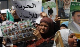 هيئة شؤون الأسرى: 6500 أسير فلسطيني في سجون الاحتلال