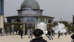 إصابات باقتحام القوات الإسرائيلية الخاصة لمسجد الأقصى