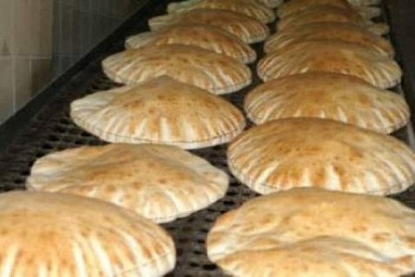 5 عقود لاستيراد الدقيق الإيراني