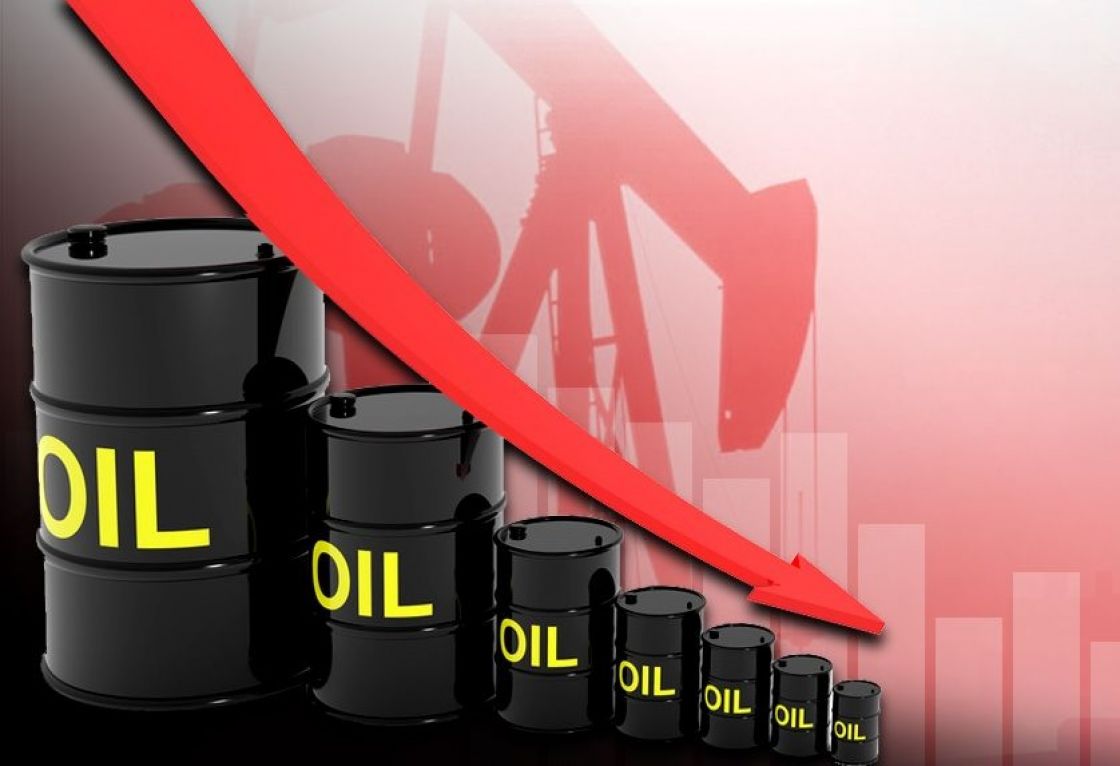 أسعار النفط تواصل انخفاضها بعكس بعض التوقعات