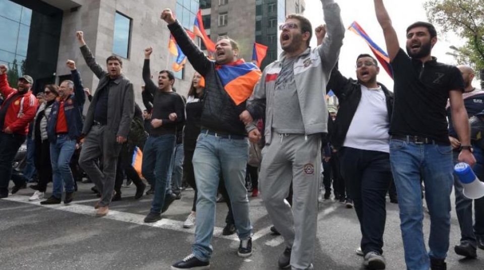 الاحتجاجات ضد رئيس وزراء أرمينيا تدخل يومها الرابع