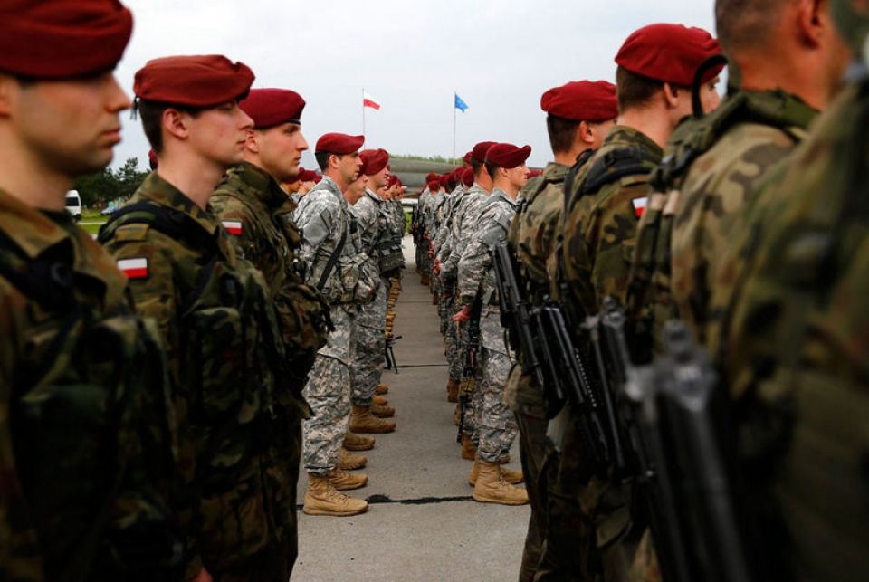 بولندا: العسكرة الأمريكية والنهب الأوروبي
