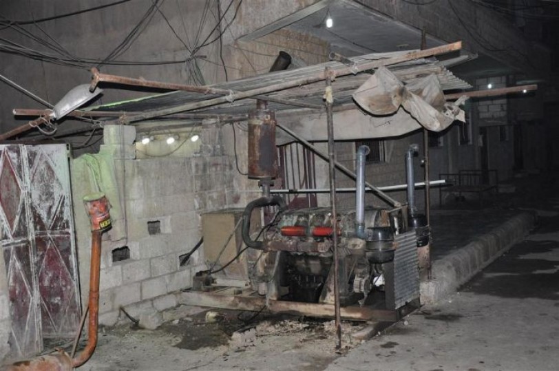 دير الزور مواد الإغاثة تباع في الأسواق.. والحصار مستمر