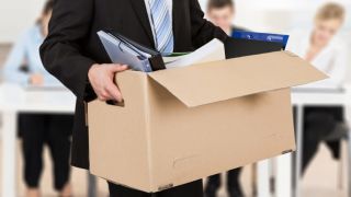 الشركات الأميركية تبدأ مرحلة جديدة من تسريح العمال وسط أعلى تضخم منذ 40 عاماً