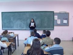 برسم وزارة التربية.. متى تعود معلمات الصف &laquo;الملتزمات&raquo; إلى أهلهن؟!