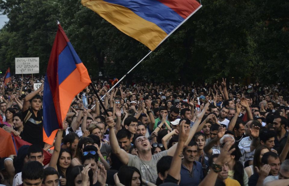 احتجاجات أرمينيا تتواصل