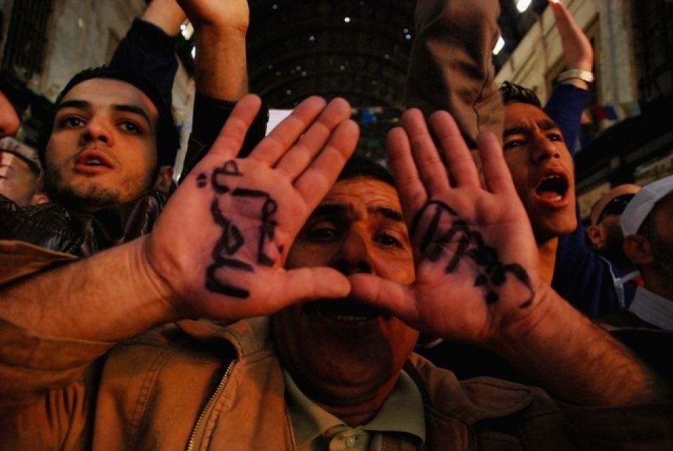 التغيير والتحكم أو الثورية المثالية