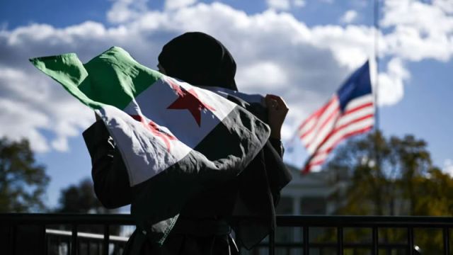 النخب السورية: صراع في الداخل ومحاباة الخارج