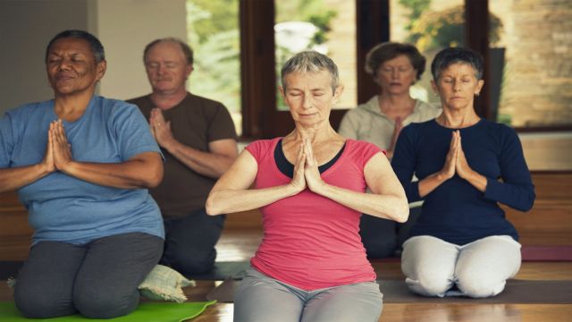 هل التأمّل واليقظة الذهنية علاجات علميّة؟