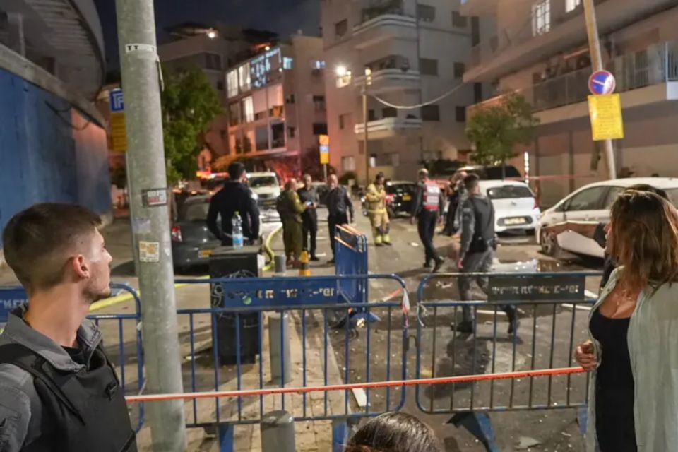 إذاعة جيش الاحتلال: دفاعاتنا ظنّت الطائرة اليمنيّة "غير معادية"
