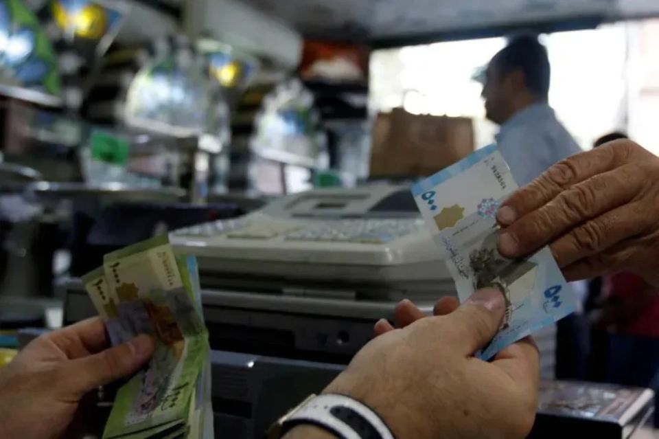 الأجور والأسعار الحالية متلازمان في إفقار العمال