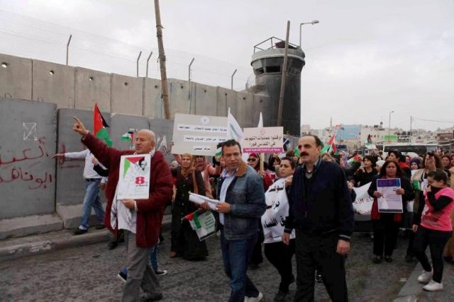 سلطة رام الله المحتلة..وحوار الهراوات !