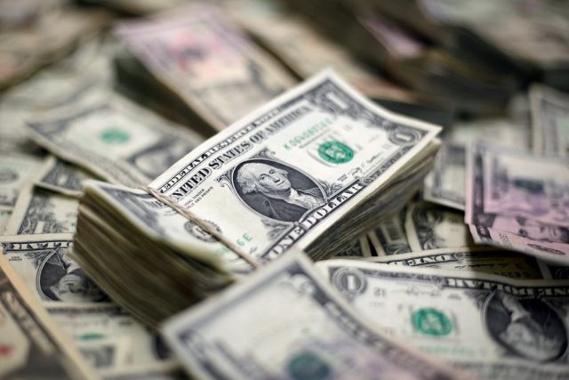 افتتاحية قاسيون 882: الأمريكيون &laquo;يؤلمهم دولارهم&raquo;
