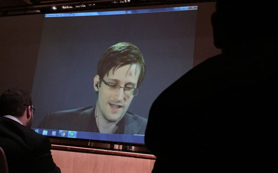 استخدام سنودن لسرقة بيانات أكثر