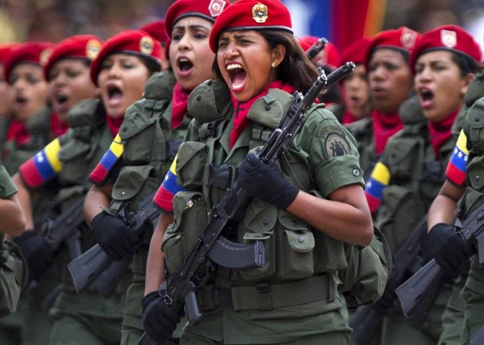 تدريبات فنزويلية لمواجهة العدوان الإمبريالي