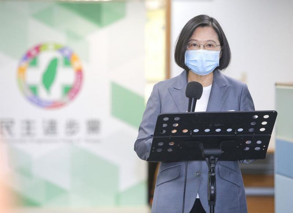 رئيسة تايوان تخسر وتستقيل من زعامة حزبها