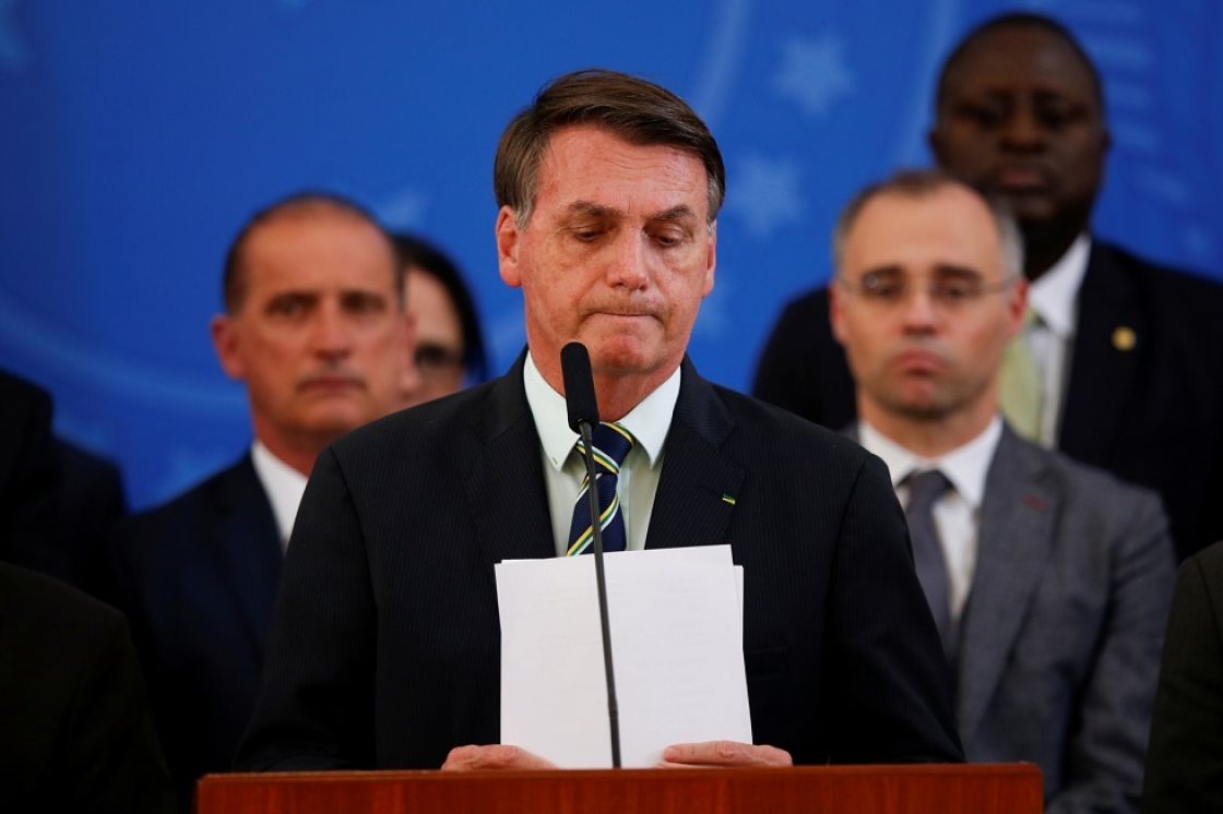 رئيس البرازيل متّهم بعدم سعيه لتأمين اللقاحات لشعبه