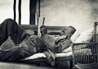 لم يمتلك ستالين شقة سكنية في حياته