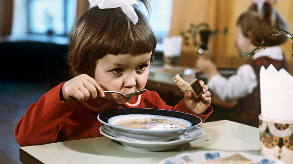 حصص التموين السوفييتي و&laquo;العدالة في الحرمان والوفرة&raquo;