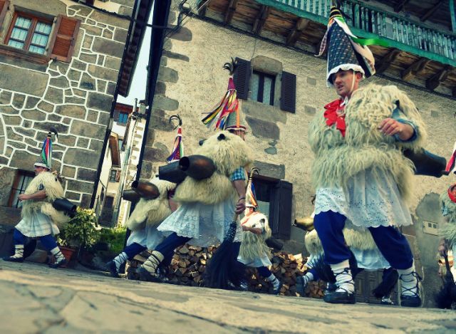 انطلاق مهرجان &laquo;الزوبيتا&raquo; فى إسبانيا