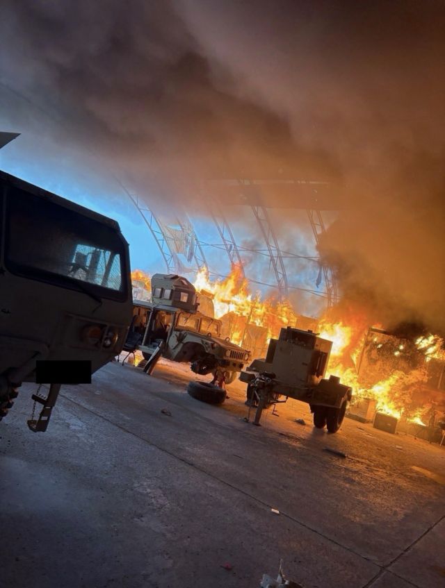 صحفي أمريكي ينشر صور احتراق صواريخ باتريوت ضربتها إيران في الإمارات