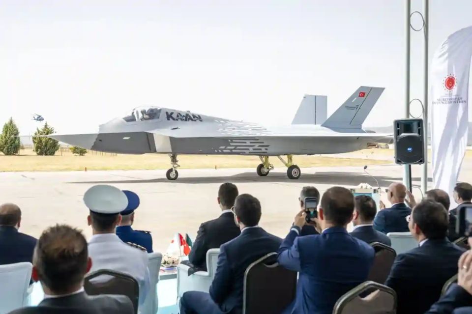 أنقرة: "هجوم إرهابي" على شركة صناعة الطائرات التركية