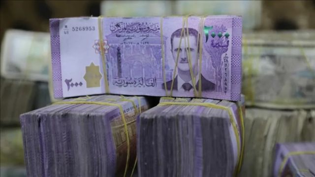 المركزي السوري يؤكد استمرار طباعة العملة بروسيا ويكذِّب خبرَ رويترز