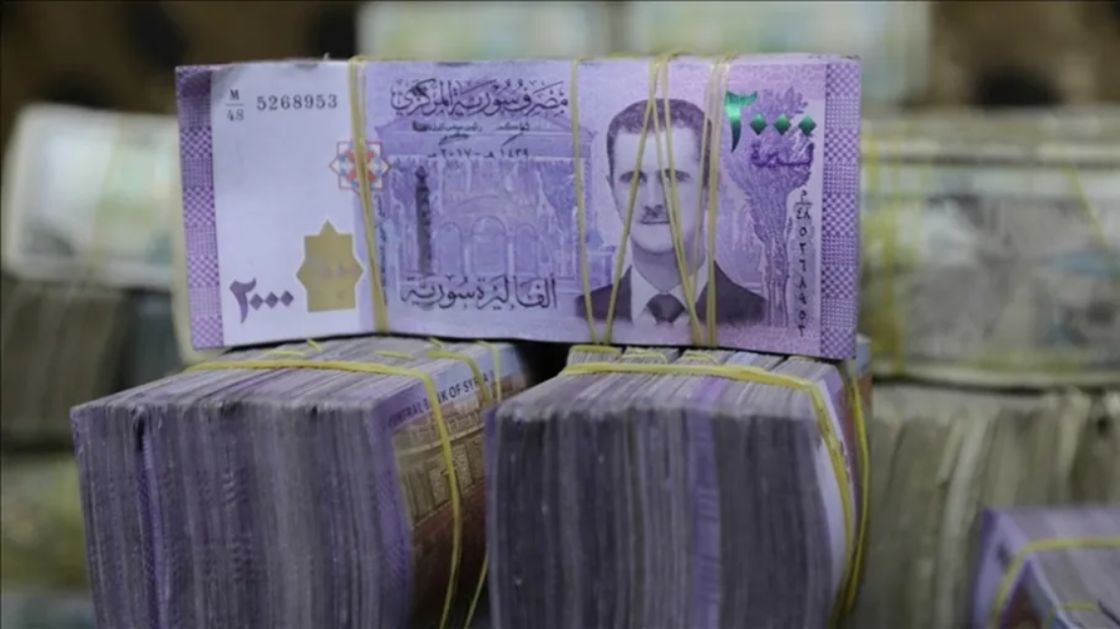 المركزي السوري يؤكد استمرار طباعة العملة بروسيا ويكذِّب خبرَ رويترز