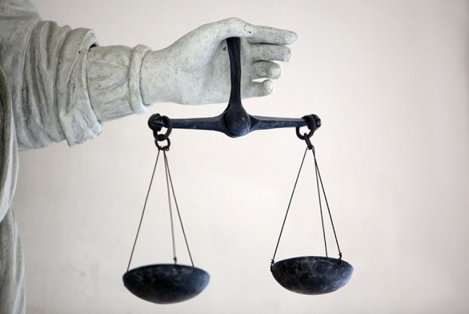 لا يموت حق : القضاء المستقل والدولة الديمقراطية