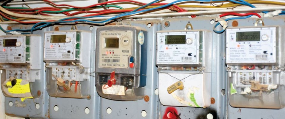 تعديل تعرفة الكهرباء بين دعم الصناعة وإثقال كاهل المواطنين