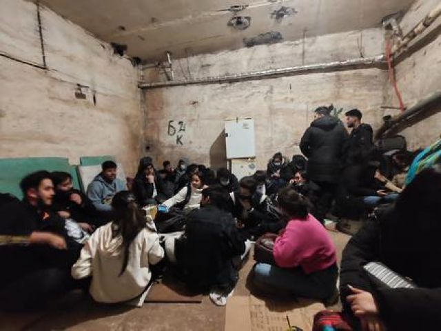 الفاشيون الأوكرانيون يعتزمون قتل 9 طلاب عراقيين بينهم شابتان