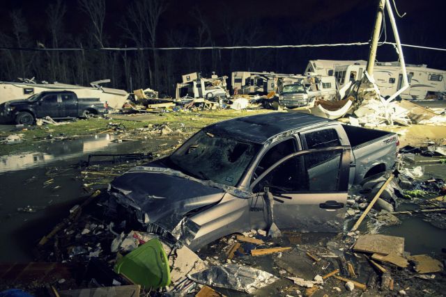 أمرت السلطات كافة المدارس في منطقة جوادلوب الفرنسية في البحر الكاريبي بإغلاق أبوابها