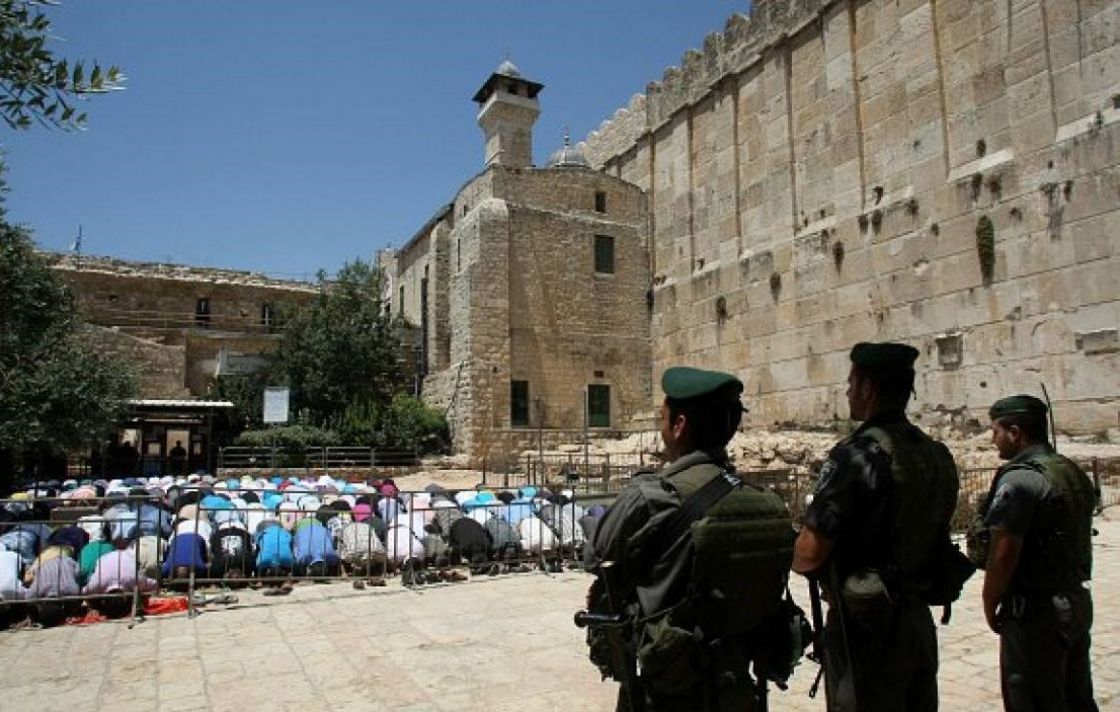 دعوات لحماية المسجد الإبراهيمي في الخليل من اقتحامه غداً من رئيس كيان الاحتلال