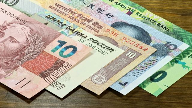 عملات مدعومة بالذهب للاستبدال الدولار!
