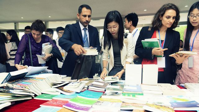 الصادرات الصينية إلى الدول العربية 49.73 مليار دولار، أما الواردات الصينية من الدول العربية 45.61 مليار دولار