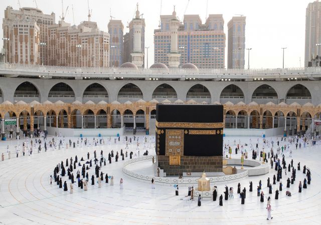 السعودية تقرر اقتصار الحج هذا العام على المواطنين والمقيمين فقط