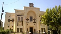 بدأ مجلس الشعب في جلسته التي عقدها يوم الاثنين 23 تموز من دورته الاستثنائية الأولى مناقشة بيان الحكومة للفترة القادمة، ومن النقاط الهامة في البيان الحكومي تورد &laquo;قاسيون&raquo; ما يلي: