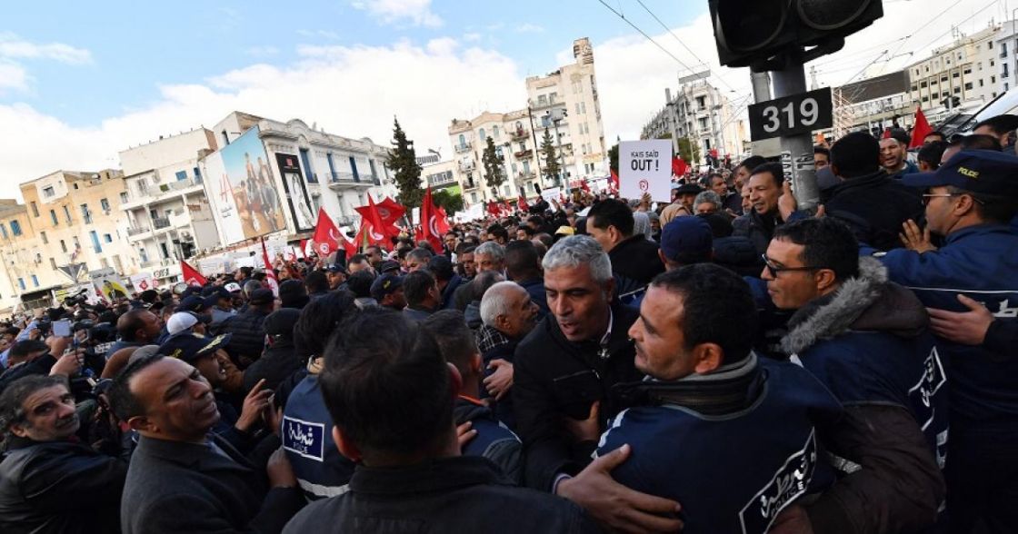 تونس: المعارضة تكرر نفسها